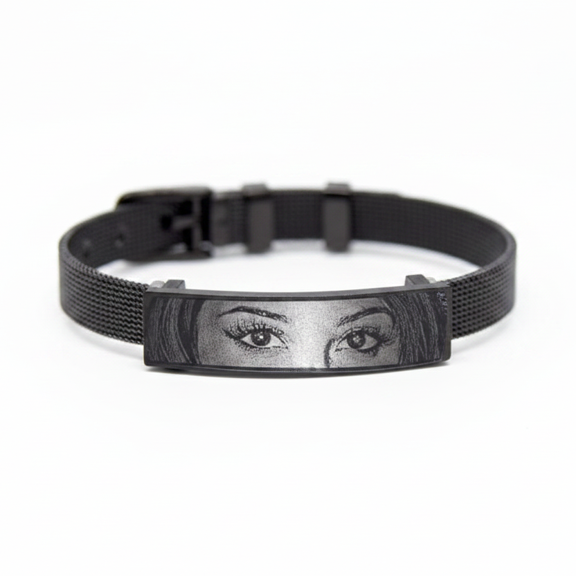 Bracciale cinturino black con sguardo fotoinciso
