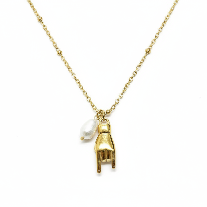 Lucky horn necklace