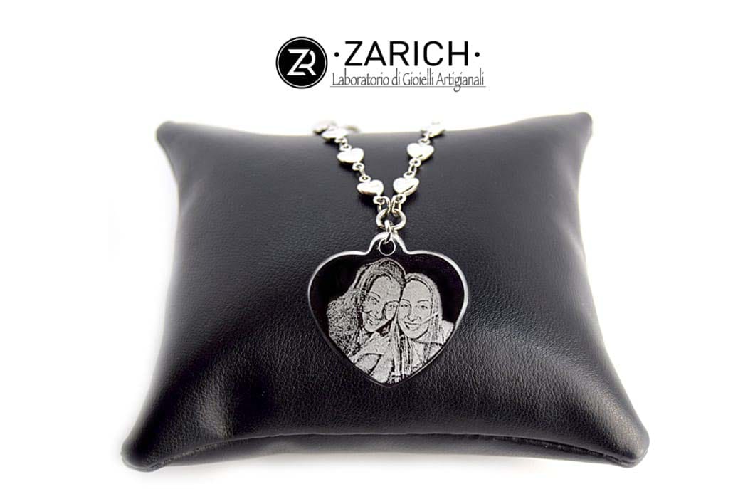 MOM hearts necklace
