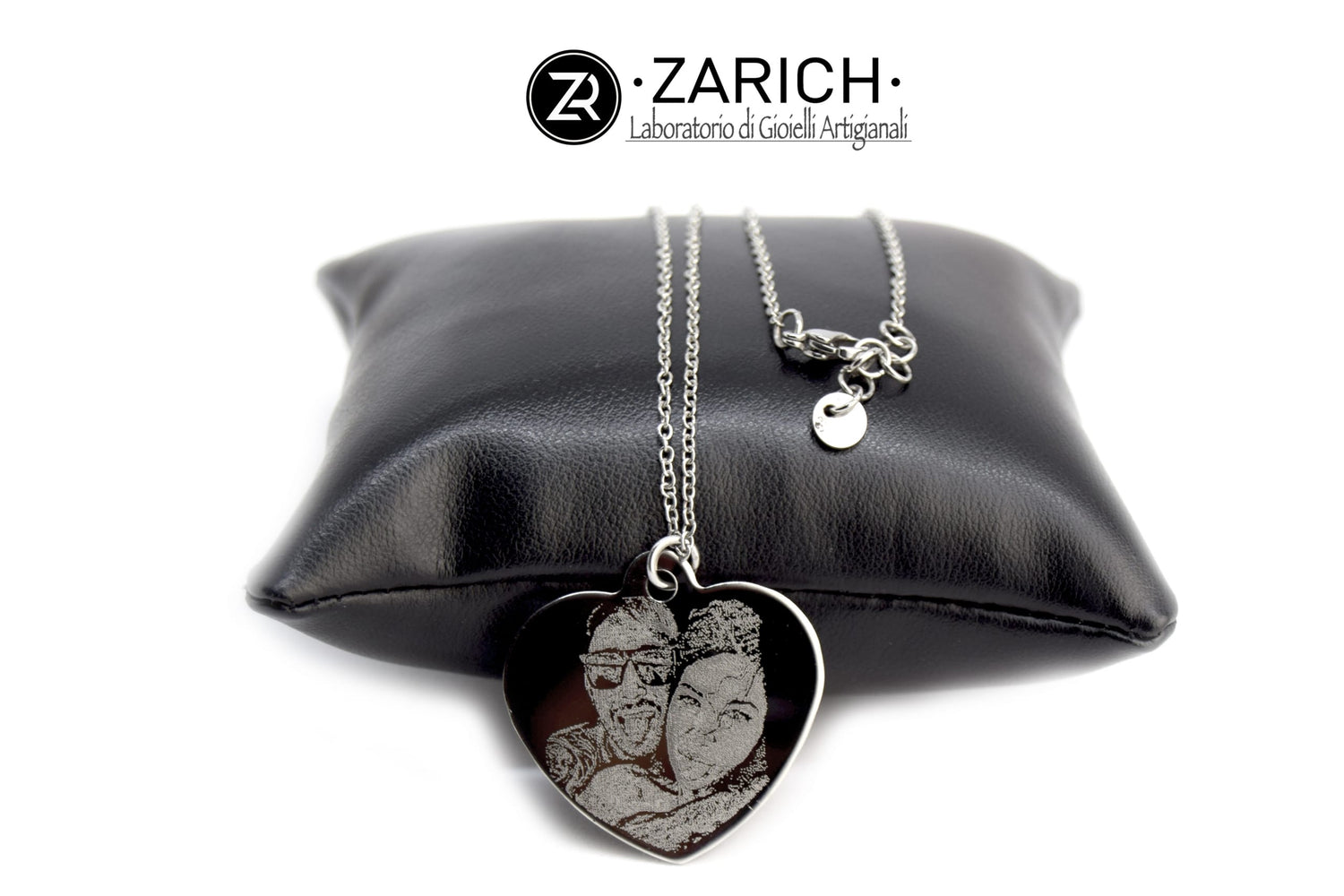 Simple necklace with photo-engraved heart