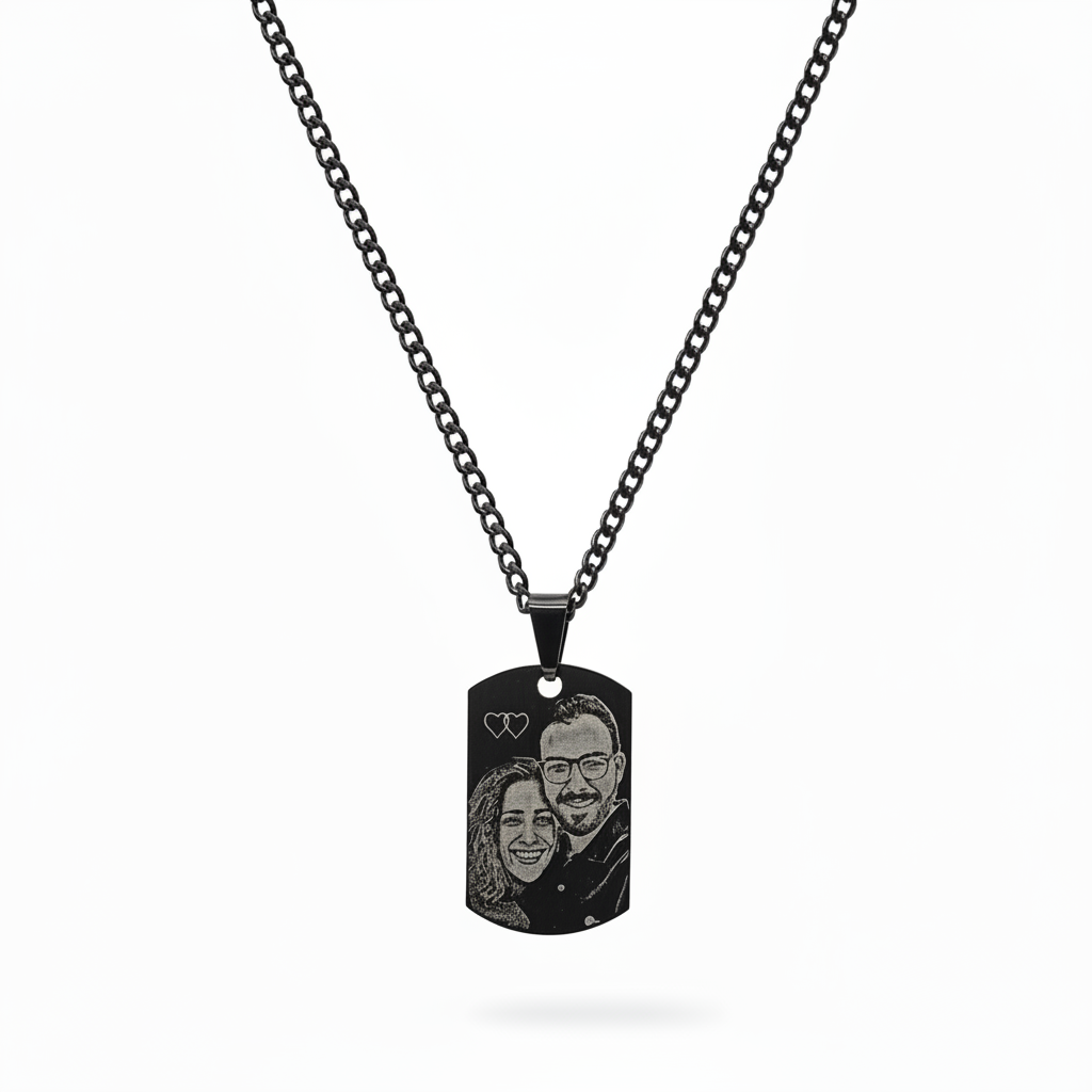 Arrow black plate necklace