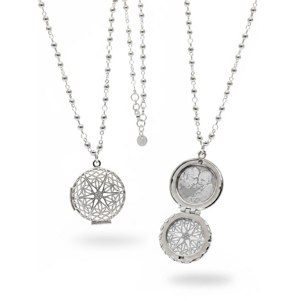 Collana ciondolo apribile traforato con fotoincisione