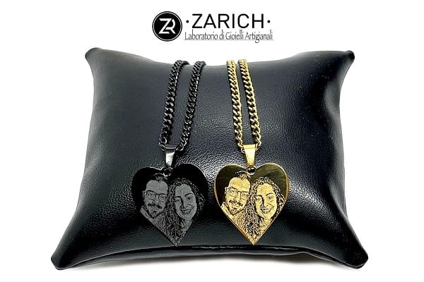 Black/Gold photo-engraved pointed heart arrow necklace
