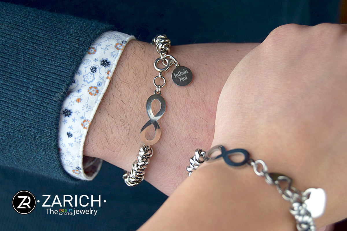 Trinodino Infinity Heart Engraved Bracelet